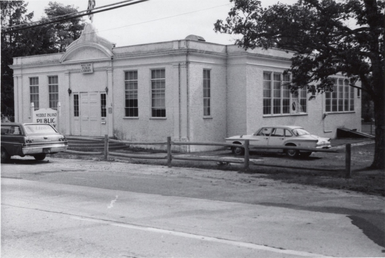 Middle Island Library - Yaphank Building